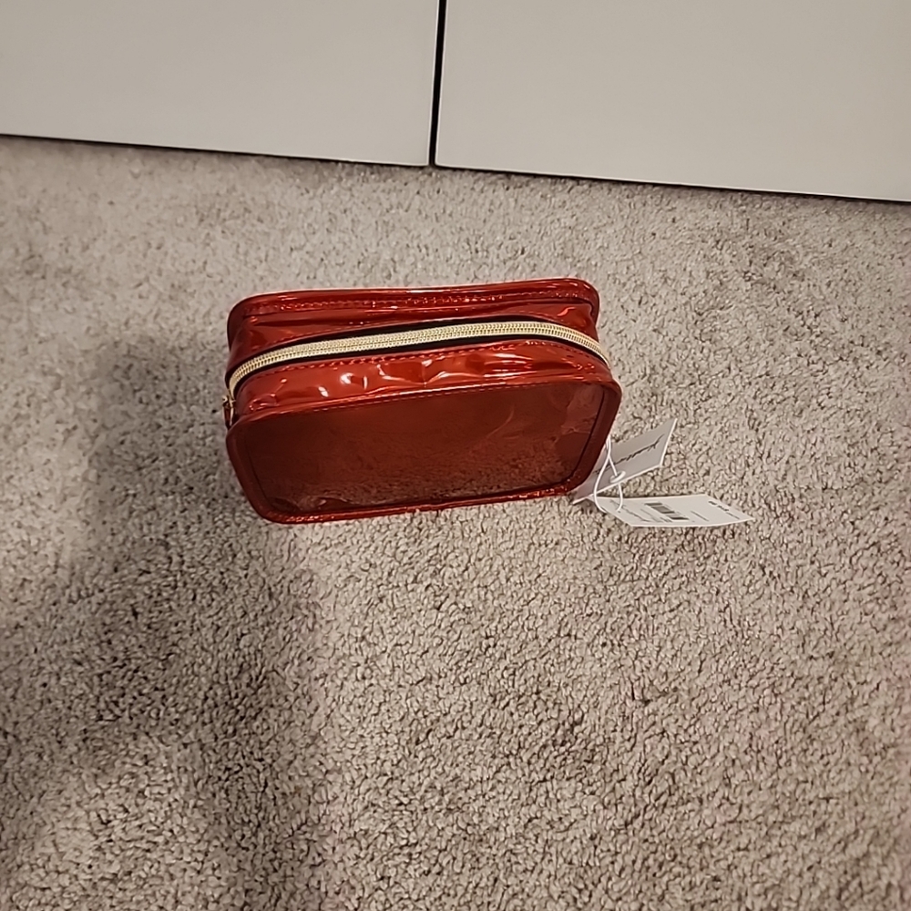 Kendall & Kylie Los Angeles Red Crossbody Bag Purse With Removable Strap - Picture 6 of 7